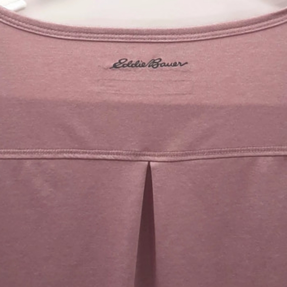 Eddie Bauer Lavender v-neck top Medium - Picture 3 of 7